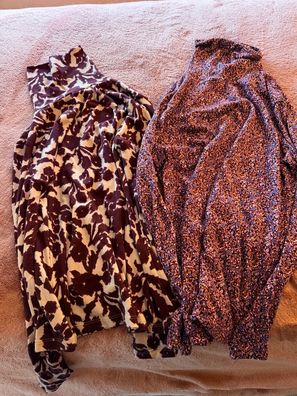 2 Ann Taylor gorgeous Maroon floral and Cream Abstract turtleneck Sweaters:soft!